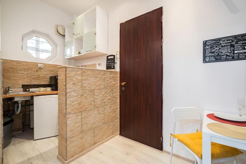 Galaxy Studio Near Bucharest Old Town Bagian luar foto