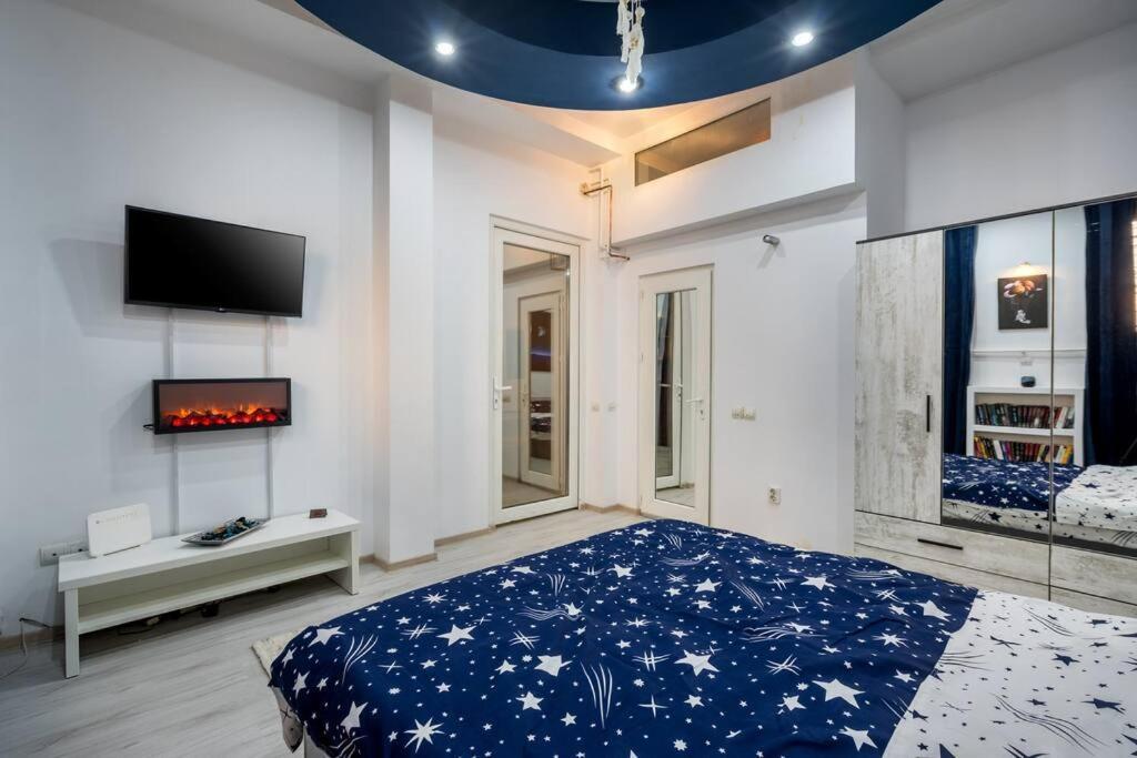 Galaxy Studio Near Bucharest Old Town Bagian luar foto